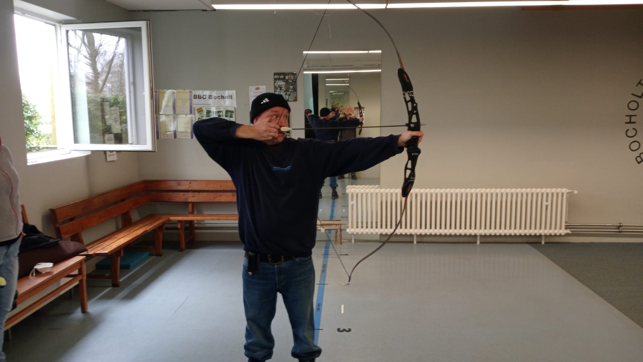 erstePfeile neueWand Halle 2